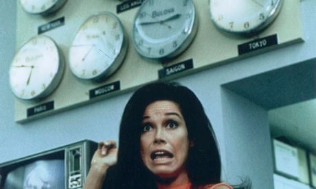 Mary Tyler Moore clocks stressed