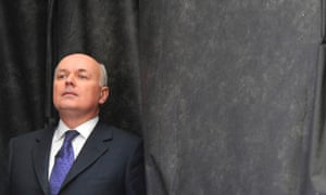 Iain Duncan Smith is delivering a speech on welfare.