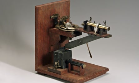 William Henry Bragg’s x-ray spectrometer 1910-1926