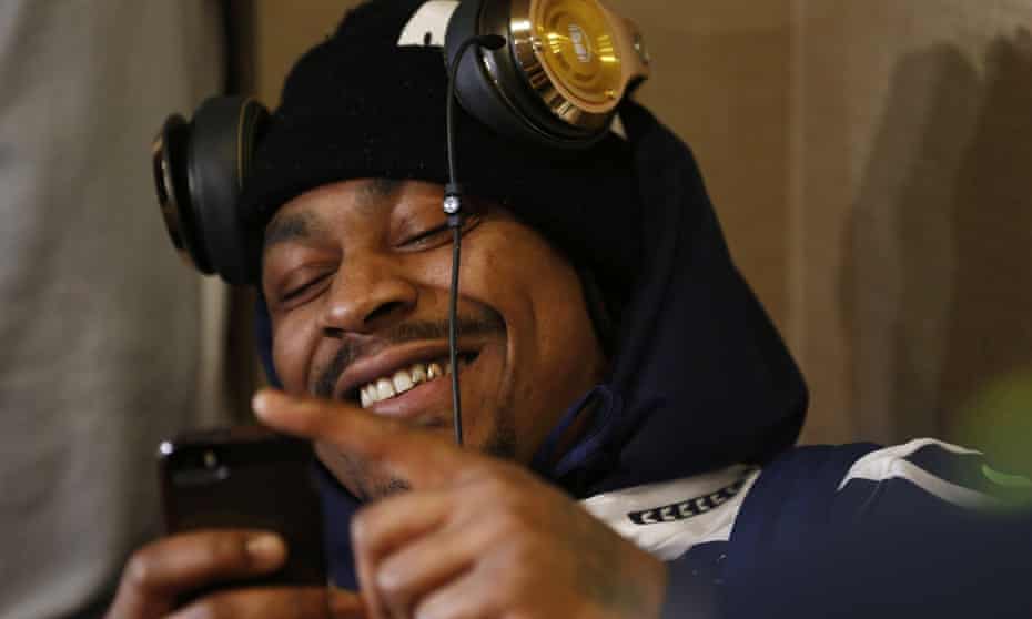 Seahawks Marshawn Lynch I M Just At The Press Conference So I Don T Get Fined Super Bowl Xlviii The Guardian Seahawks Marshawn Lynch I M Just At The Press Conference So I Don T Get Fined Super Bowl Xlviii The Guardian