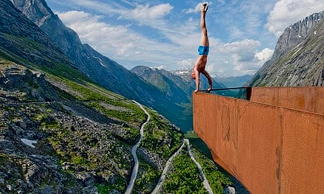 Balancing Artist Eskil Ronningsbakken