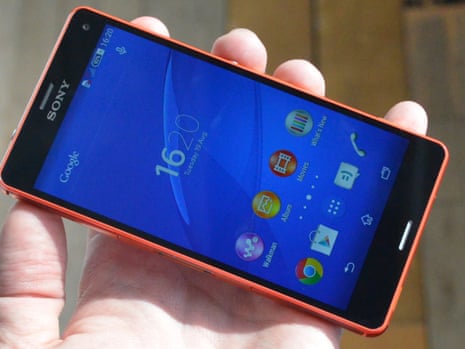 heldin Aas volleybal Sony Xperia Z3 compact review: best small Android phone and iPhone 6  competitor | Sony | The Guardian