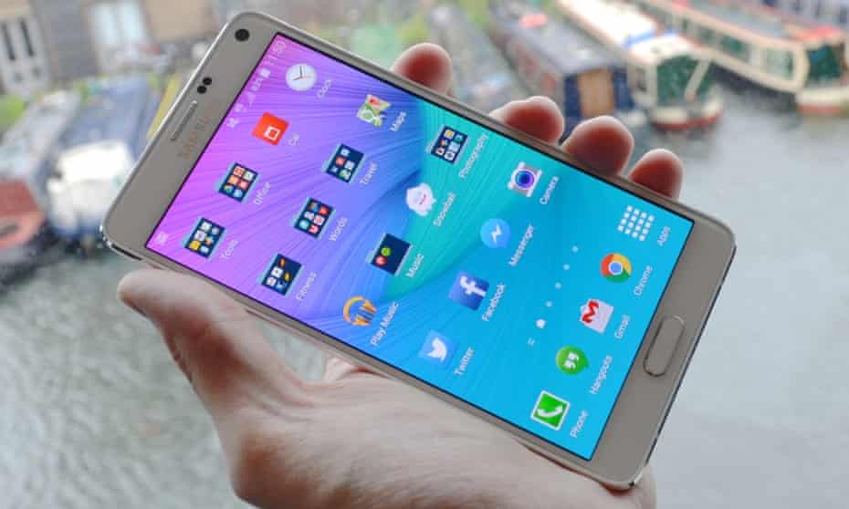 Недорогой смартфон с большим экраном. Samsung a52 с большим экраном. Самсунг с большим экраном в 2013 году. Самсунг галакси с широким экраном. Самсунг Гэлакси сенсорный большой.