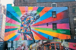 Rainbow man and woman kissing, New  York, US.