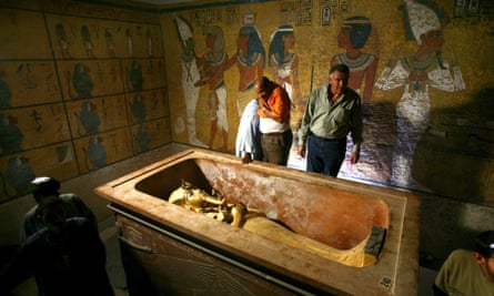 golden sarcophagus of the Tutankhamun