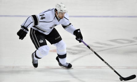 Justin Williams sends LA Kings to conference final, eliminates