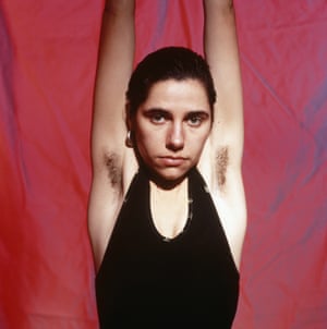 English singer-songwriter and guitarist PJ Harvey, circa 1995. Photo by Kevin Cummins/Getty Images