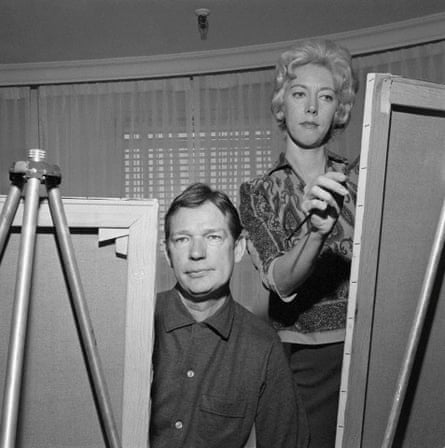 Walter and Margaret Keane work side by side in 1961.