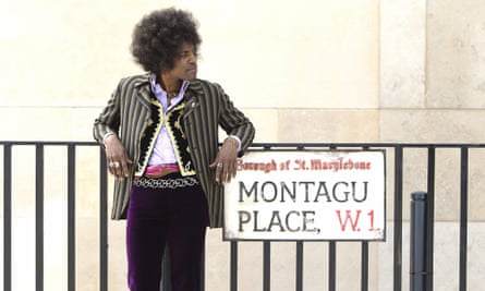 André Benjamin in Jimi: All is by My Side.