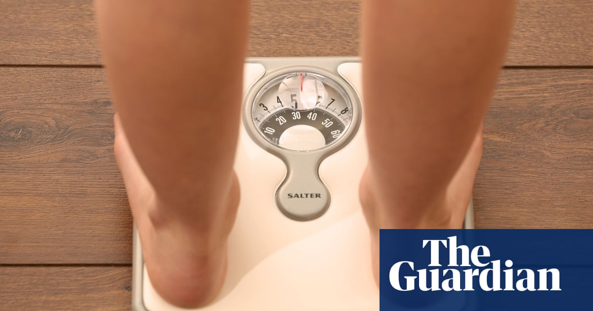 For women, being 13 pounds overweight means losing $9,000 a year in salary, US personal finance