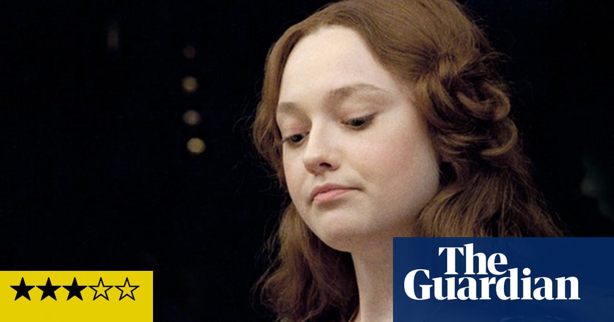 Effie Gray review – Emma Thompson’s entertaining take on a doomed Victorian marriage