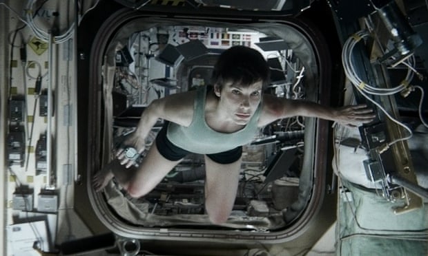 Sandra Bullock strips down in Gravity