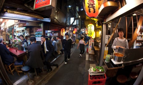 Drinkers in Tokyo