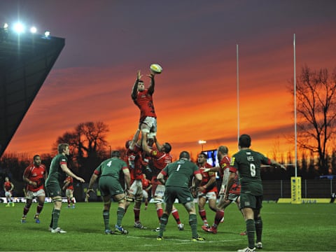 Amazing red sky sets the backdrop as London Welsh take on the Leicester Tigers
