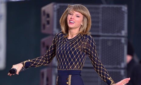 Haters gonna hate… Swift performs on "Good Morning America".
