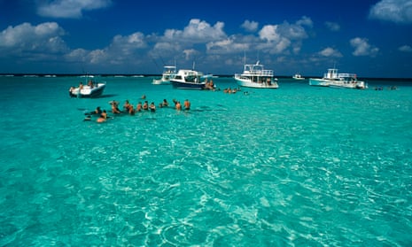 Grand Cayman tourists
