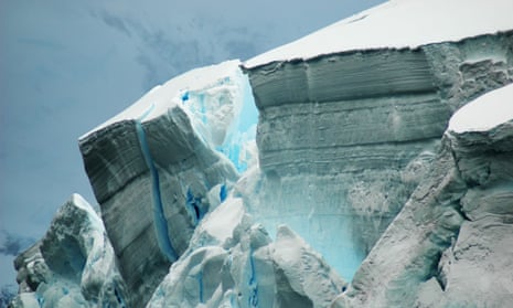 An Antarctic ice shelf: in 2014, three huge glaciers showed "irreversible decline".
