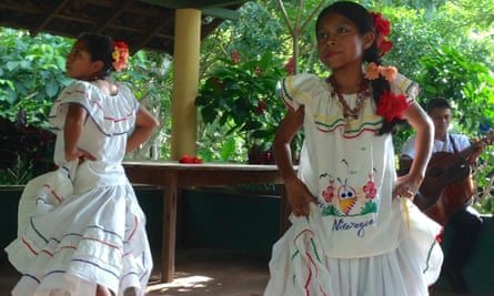 Girls dance a traditional jig at Danilo González Cooperative.