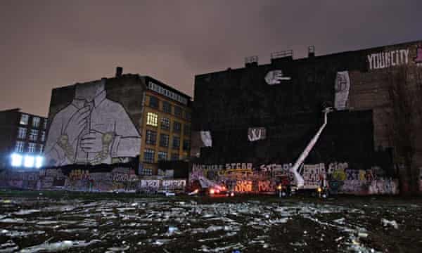 Why We Painted Over Berlin S Most Famous Graffiti Lutz Henke