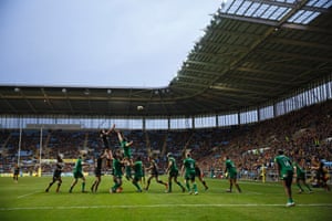 Wasps secure a line-out 