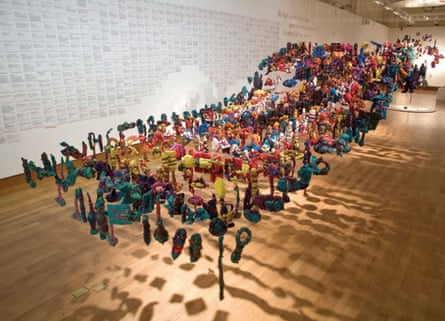 Alinah’s mother’s death inspired The Gifts (2010)</a>, a collection of 999 objects that represented a loss or an ending, and were ritually wrapped in cloth which donors then designed into a suspended installation in the form of a receding wave, in Bristol Museum and Art Gallery