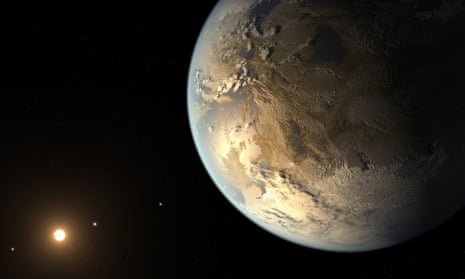 There may be habitable moons orbiting some of the thousand or so extrasolar planets identified so far. Crowdfunding is paying for a research project to track some of them down.