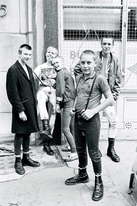Young British skinheads, 1983
