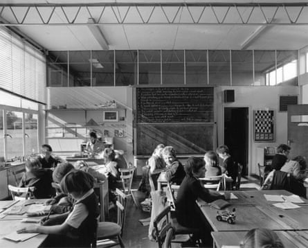 Architect David Medd for obits.  A classroom at Little Green School, Croxley Green, Herts