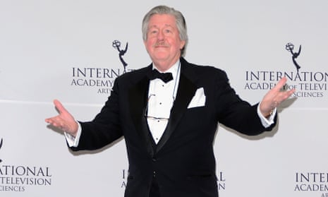 Actor Edward Herrmann has died of cancer at age 71.