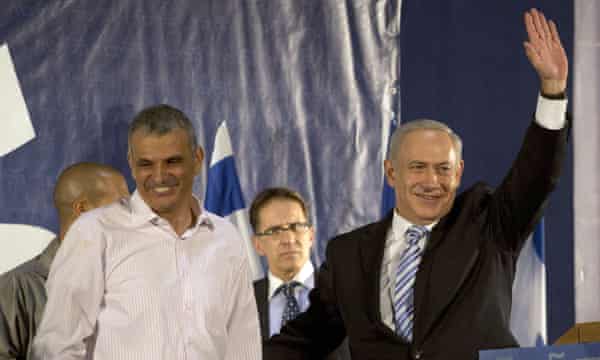 Moshe Kahlon, left, and Binyamin Netanyahu