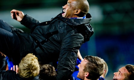 ‘We love you Brian, we do’: players throw the coach in the air after Sarpsborg 08 beat Lillestrøm SK 3-2.