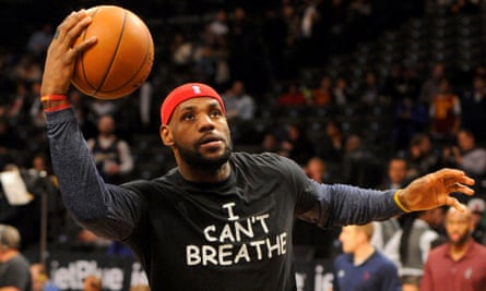 Lebron James Wears I Can T Breathe Shirt At Nba Game In New York