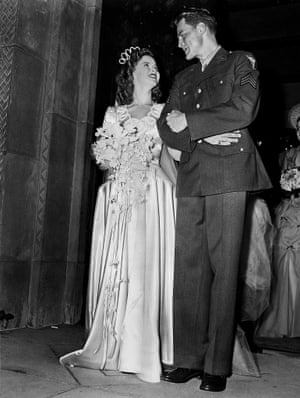 Shirley Temple with Jack Agar on her wedding day, 19 September 1945.