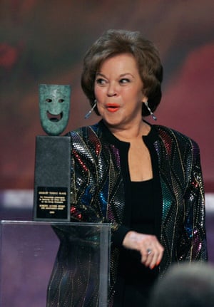 Temple accepts the Life Achievement Award during the Screen Actors Guild Awards in 2006.