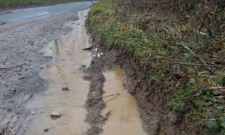 Flooding soil runoff Thames source Kemble