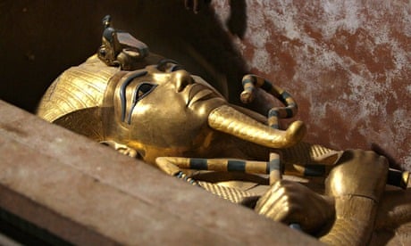 Golden sarcophagus Tutankhamun