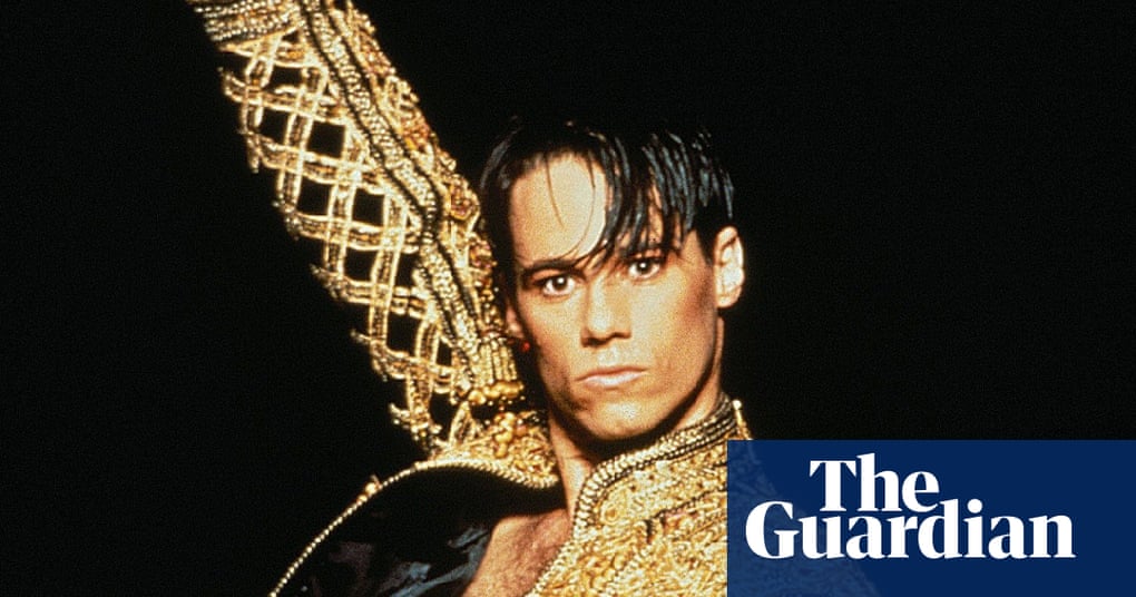 Strictly Ballroom Film Analysis Strictly Ballroom Film Analysis