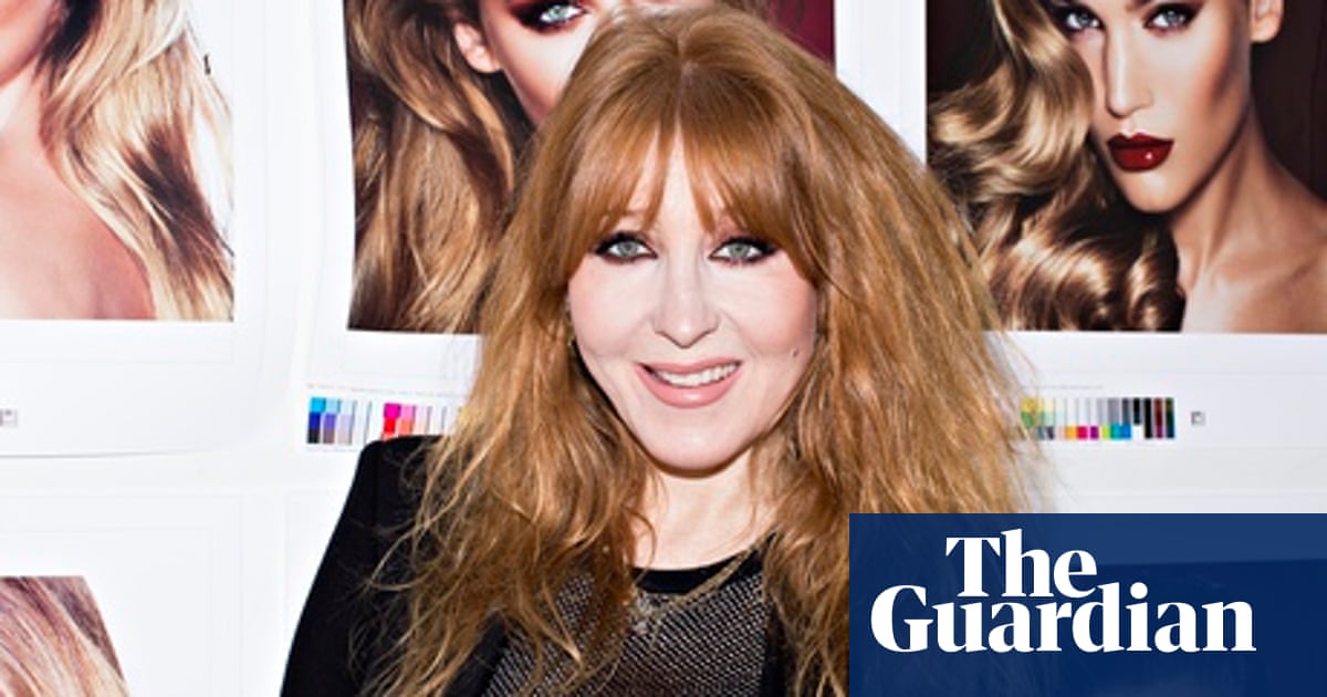 Get Charlotte Tilbury I Can T Just Be Fashion Darling I Need For Android Free Wallpaper Charlotte Tilbury I Can T Just Be Fashion Darling I Need For iPhone Free