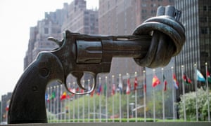 Non-Violence, or the Knotted Gun, by Swedish artist Carl Fredrik Reuterswärd, a gift from the Government of Luxembourg presented to the United Nations in 1988.