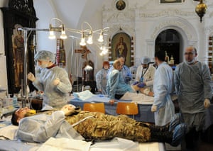 20 Photos: Doctors assist protestors at the Mykhaylo Gold Domes cathedral in Kiev