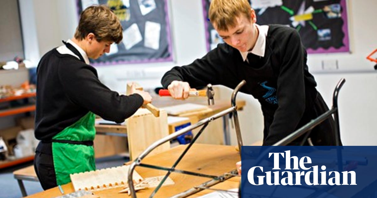 is woodwork still taught in schools? 2