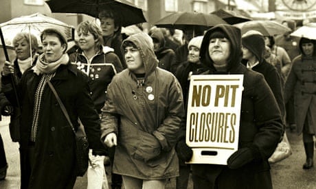 Miners' wives on the picket line in Yorkshire, 1984