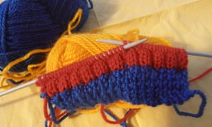 How to knit a penguin jumper