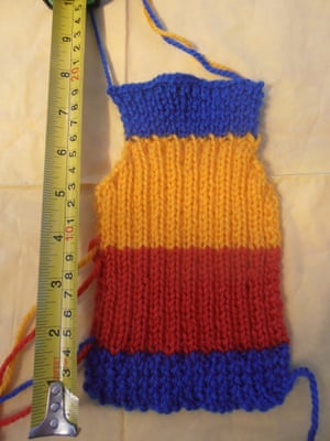 How to knit a penguin jumper