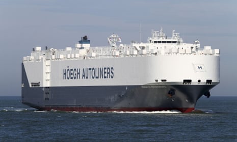 The Norwegian car carrier Hoegh St Petersburg  was asked by Australian authorities to assist in the search for possible debris from missing flight MH370.