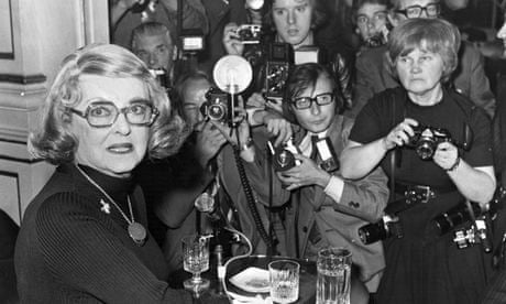 'Sharp-elbowed': Jane Bown among a scrum of male photographers fighting for a shot of Bette Davis at