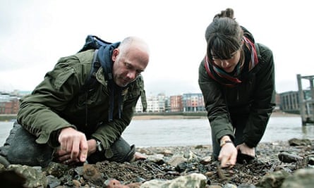 Beach-combing on the Thames - Becky Barnicoat for Do Something