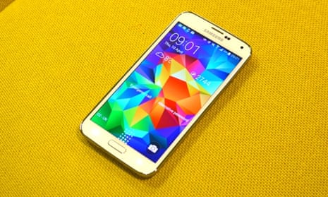 Briesje Springplank Onnauwkeurig Samsung Galaxy S5 review: bigger, faster – but still plastic | Samsung |  The Guardian