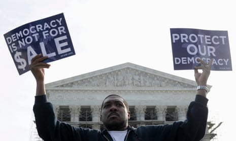 Supreme court strikes down cap on overall campaign contributions