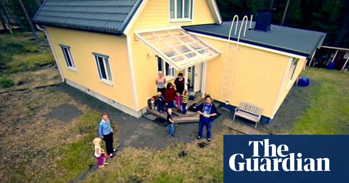 Move over selfies … here come the dronies - The Guardian